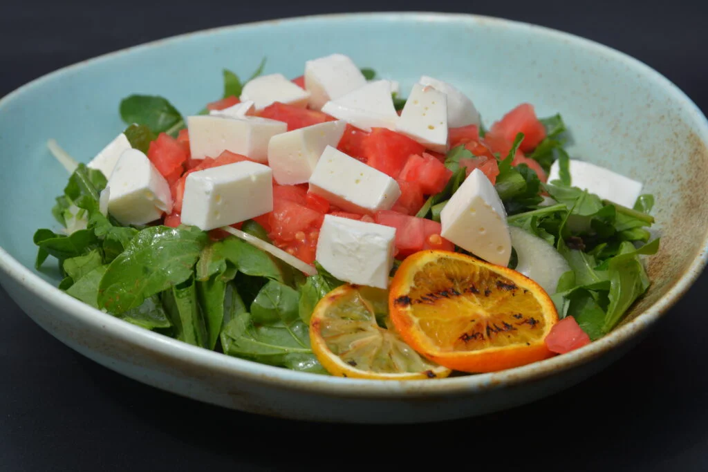 EGE USULÜ ROKA SALATASI